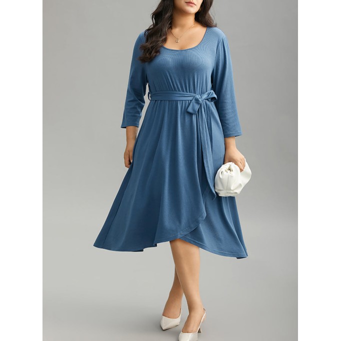 Elegant cross-stitching plus-size women's dress