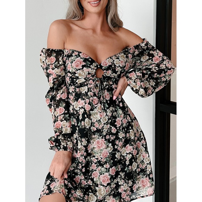 Floral black dress with puffed sleeves